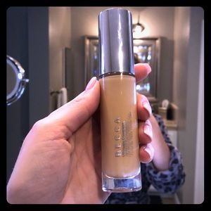 Becca Ultimate Coverage Foundation in Buttercup